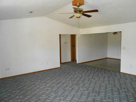 3rd image of 10022 E Highway 156