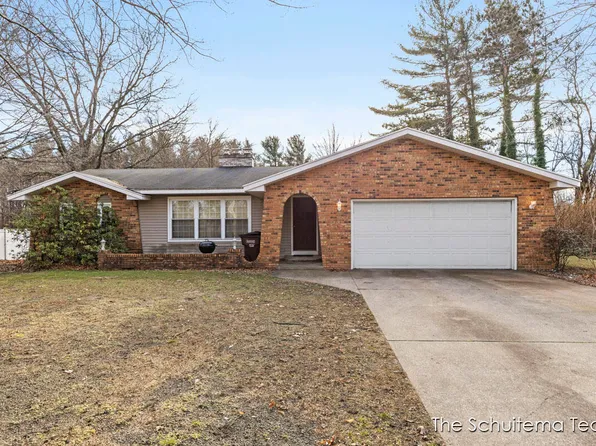 14376 James St, Holland, MI 49424