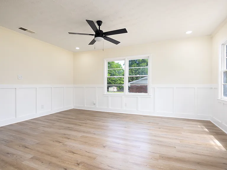 2917 Doyle Ave — Photo 4
