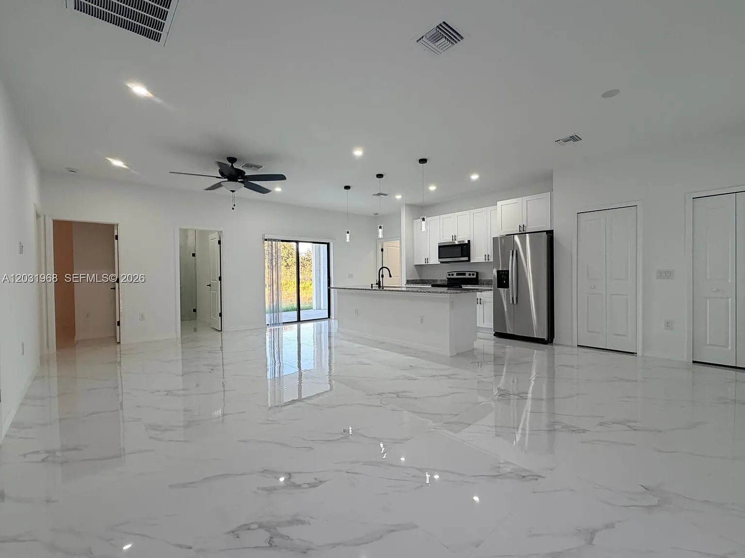 3 bed, 2.0 bath, $2,250 — Photo 2