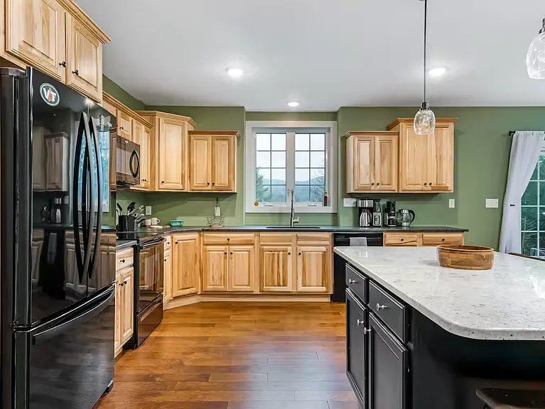 167 E Countryside Rd — Photo 6