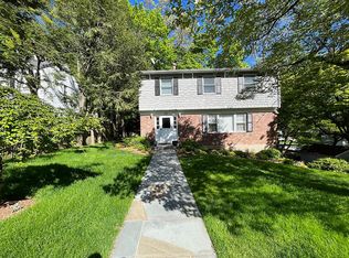 38 Luzern Rd, Dobbs Ferry, NY 10522