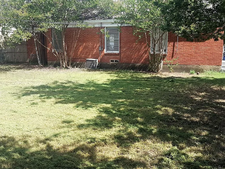 10523 Wood Dale Dr — Photo 19