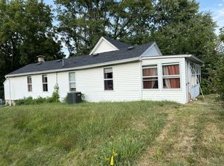 1421 E Elmhurst Ave, Peoria, IL