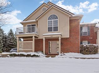 30210 Chesapeake Cir #1, Commerce Township, MI 48390
