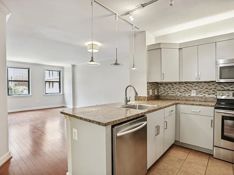 616 E St NW #402 — Photo 1