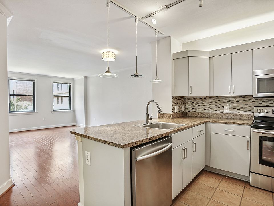 1st image of 616 E St NW #402