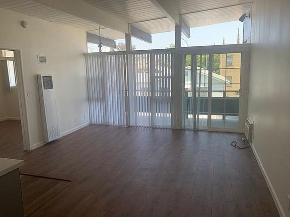 2nd image of 417 E Palmer Ave #8