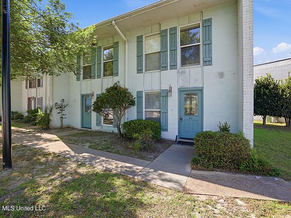 3rd image of 3230 Cumberland Rd APT 41