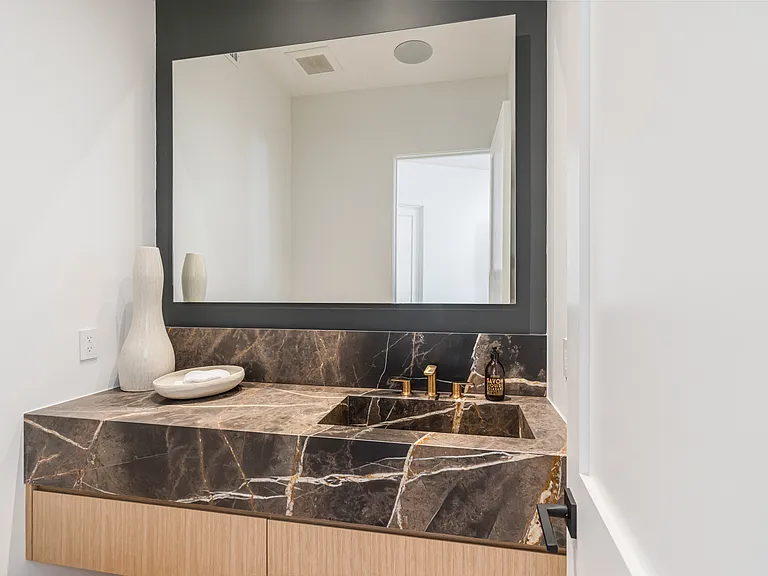 1205 Las Lomas Pl — Photo 22