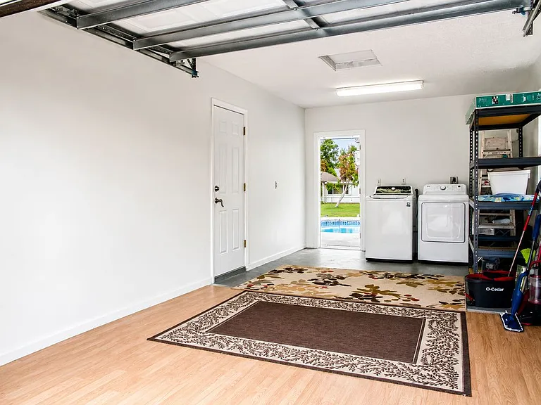 458 SE Doat St — Photo 40