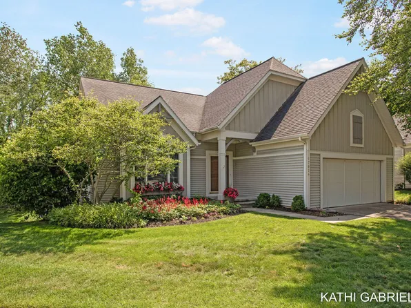 17824 Wildwood Springs Pkwy, Spring Lake, MI 49456