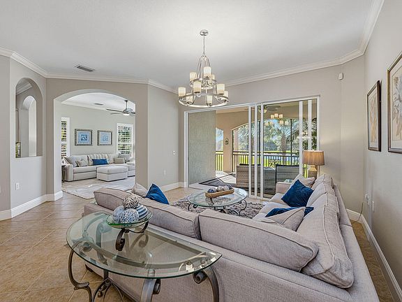 5th image of 9057 Cherry Oaks Trl APT 201