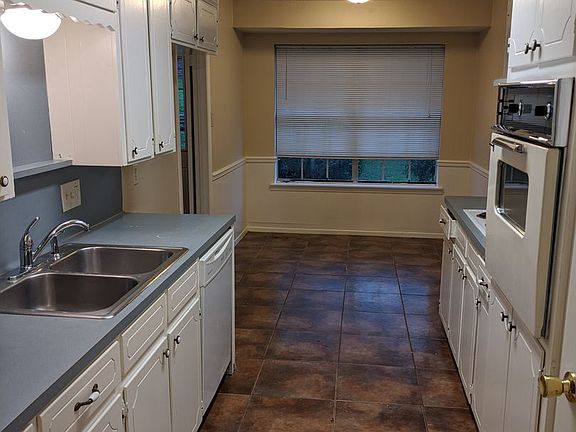 4th image of 3416 Glendale Dr