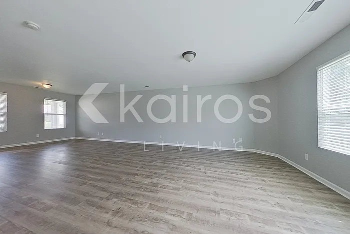 3 bed, 2.5 bath, 2255 sqft, $1,845 — Photo 4