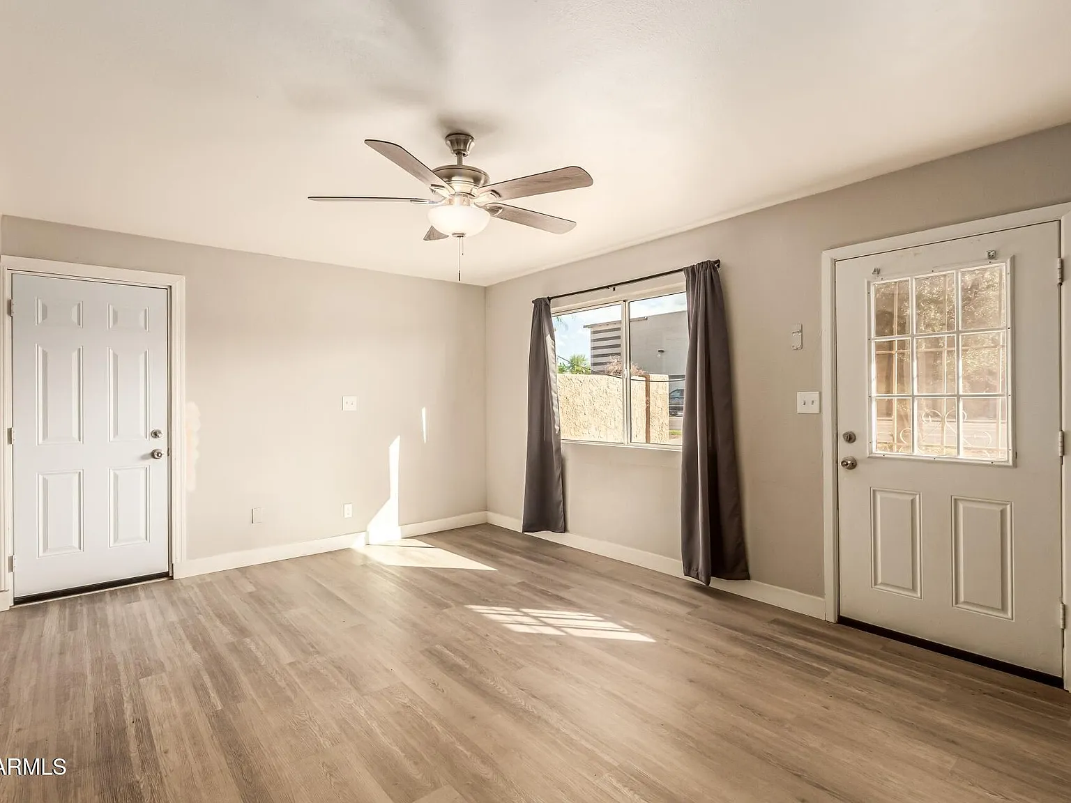 3 bed, 1.0 bath, 1008 sqft, $1,575 — Photo 4