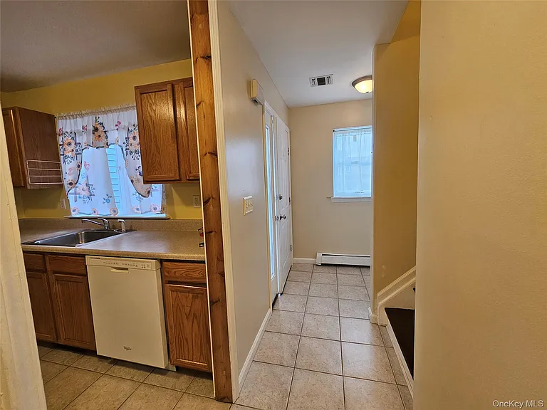 100 Boniface Dr #15D — Photo 11