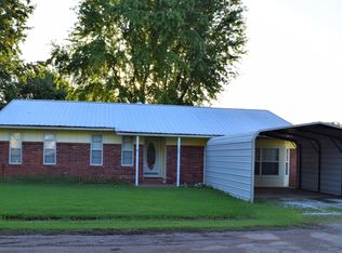 929 NW 2nd St, Jay, OK 74346