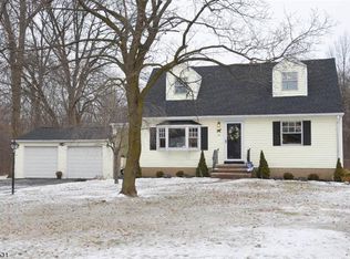 12 Academy Dr E, Whippany, NJ 07981