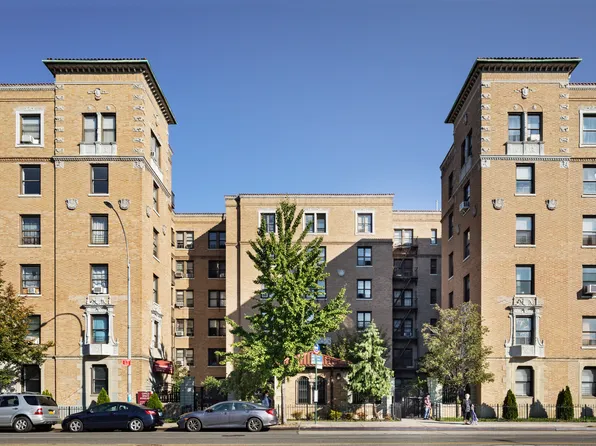 148-09 Northern Boulevard