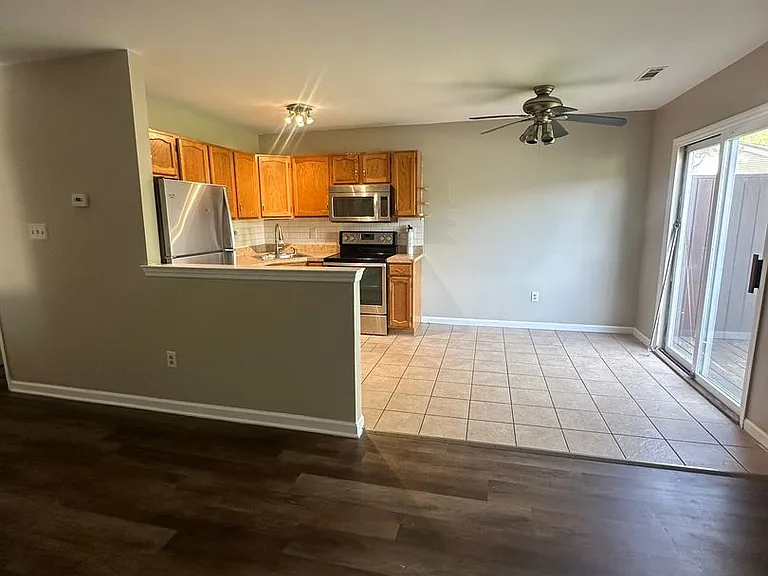 516 Maplewood Ave — Photo 13