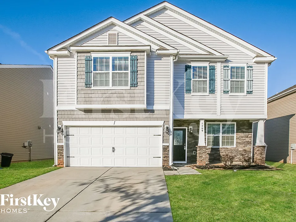 1709 Savory Ln