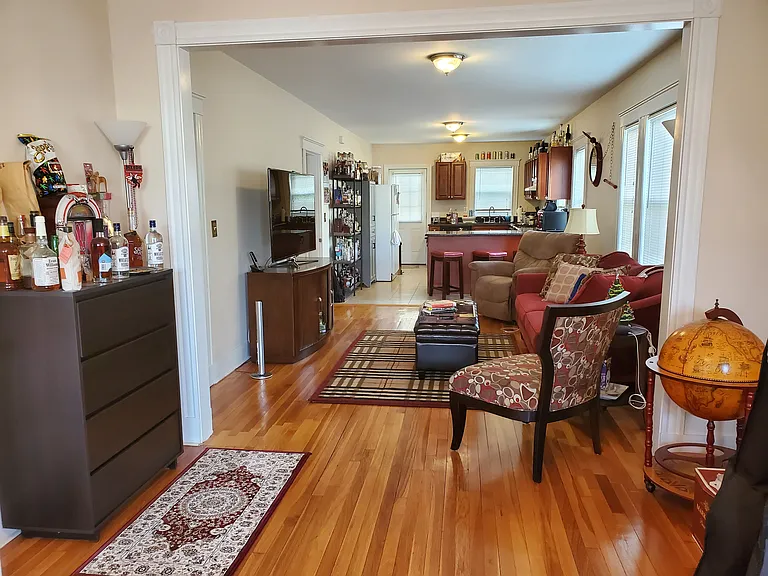 218 Boylston St #2 — Photo 8