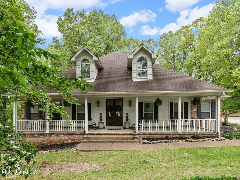 1st image of 6070 Timber Oaks Dr