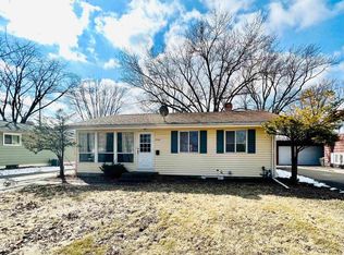 2342 46th Street Ct, Rock Island, IL 61201