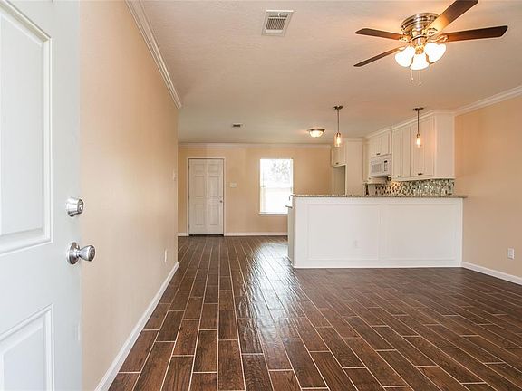 5th image of 12303 Swan River Dr