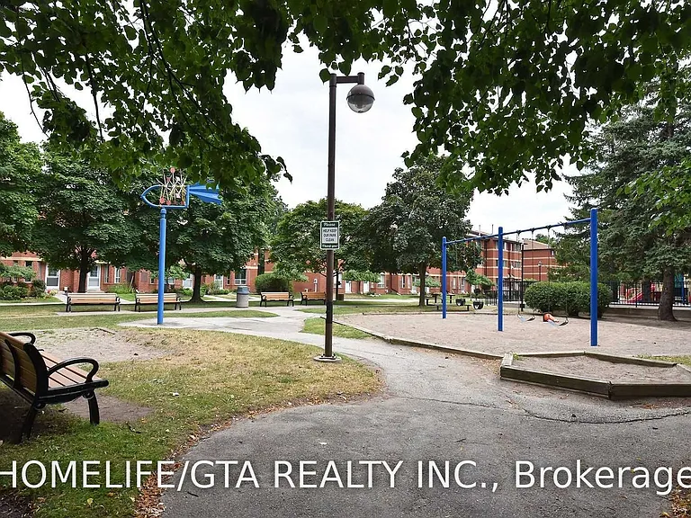 2460 Eglinton Ave E #1710 — Photo 34