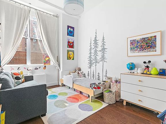 5th image of 420 W 25th St APT 4G
