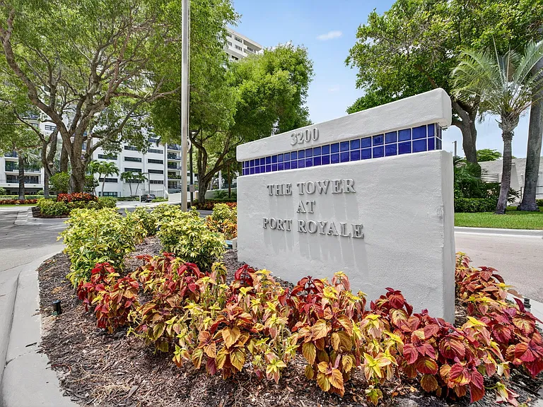 3200 Port Royale Dr N #1205 — Photo 3
