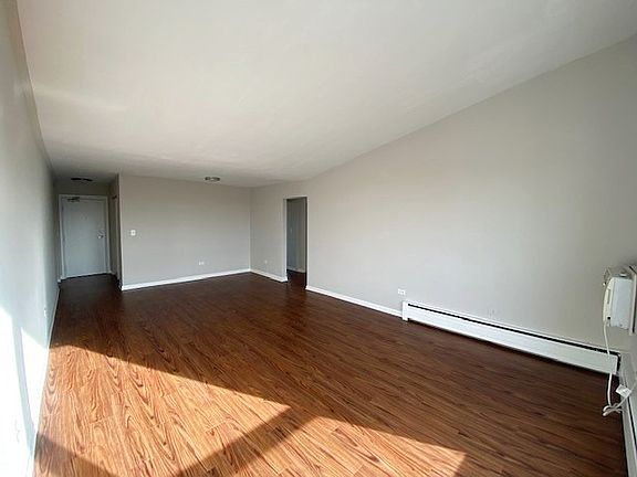 4th image of 1704 N North Park Ave #5C