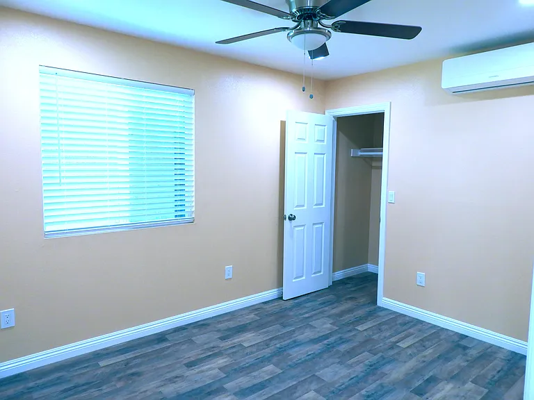 2534 N Parkdale Ave #B — Photo 12