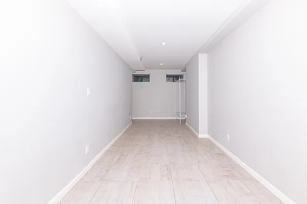 Rented by MySpaceNYC | media 27