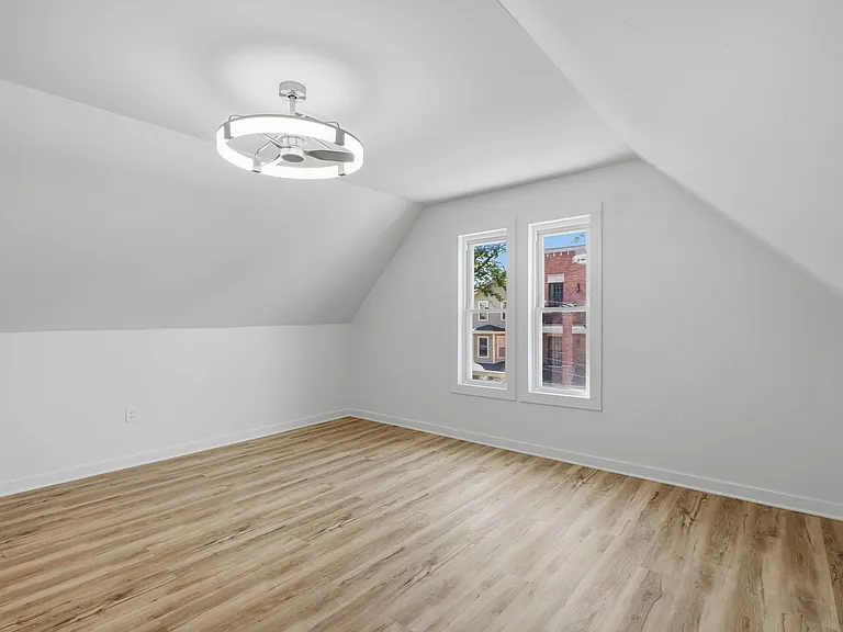 3642 W Belmont Ave #2F — Photo 8