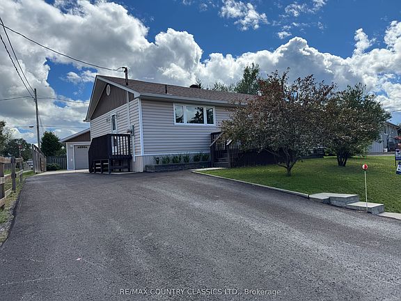 2nd image of 89 Sprucedale St
