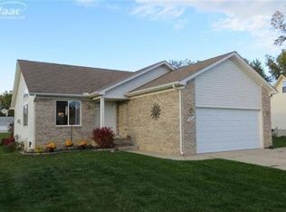 2279 Apple Tree Dr, Burton, MI 48519