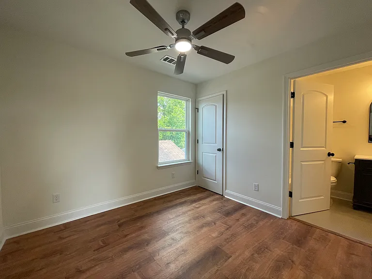 1324 New Castle St — Photo 15