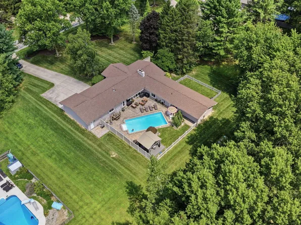 7232 Lee Rd, Westerville, OH 43081