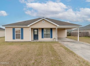 1049 Gary Dr, Breaux Bridge, LA 70517