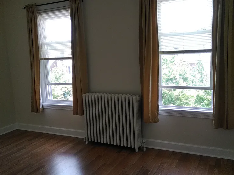 90 E Broad St #3 — Photo 4