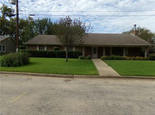 210 N Calvert St, Franklin, TX 77856