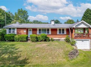 249 Spring Valley Rd, Jeannette, PA 15644