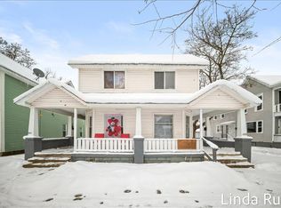 1033 Jennette Ave NW, Grand Rapids, MI