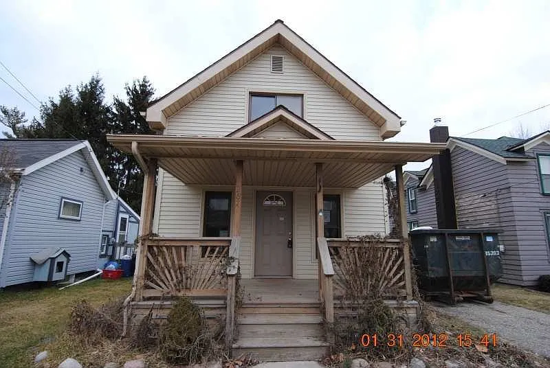 267 County St photo 1