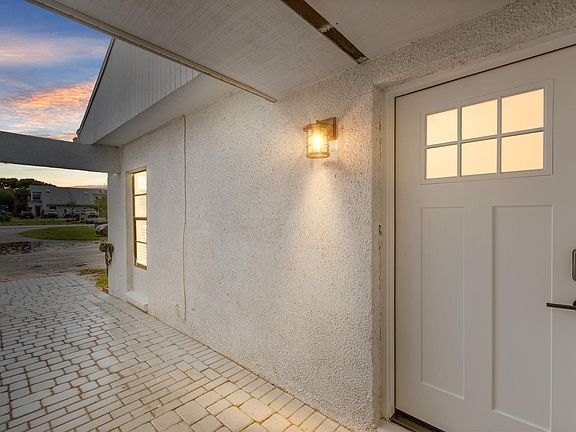2nd image of 3302 Sanddollar Ct