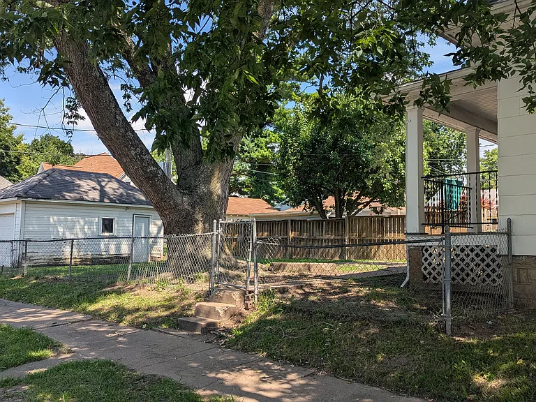 1020 S Moniteau Ave — Photo 16
