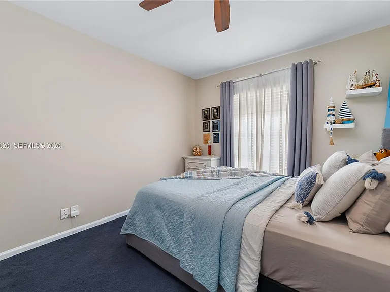 2201 NE 66th St #1323 — Photo 27